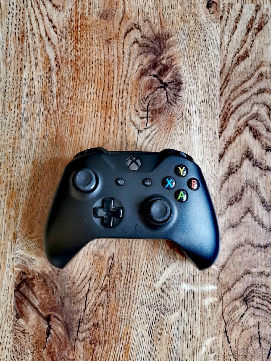 Ovládač Xbox One