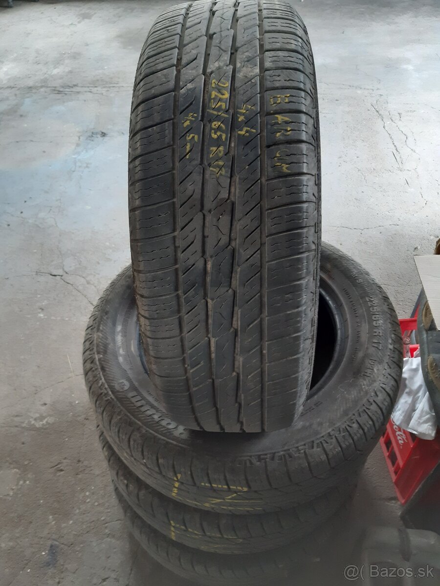 Ponukam 4ks pneu 225/65 R17 Barum Bravuris 102H 4x4 M+S AKCI