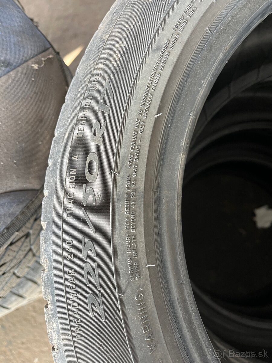 Pneu 225/50R17