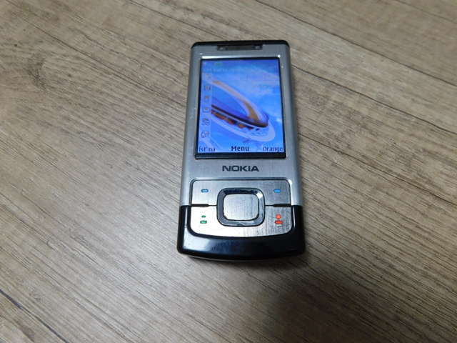 nokia 6500s strieborná  / čierna