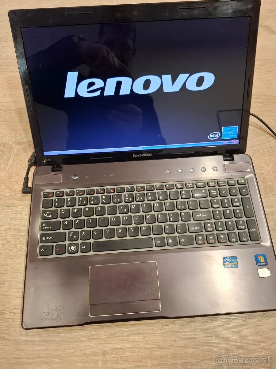 Lenovo Z570