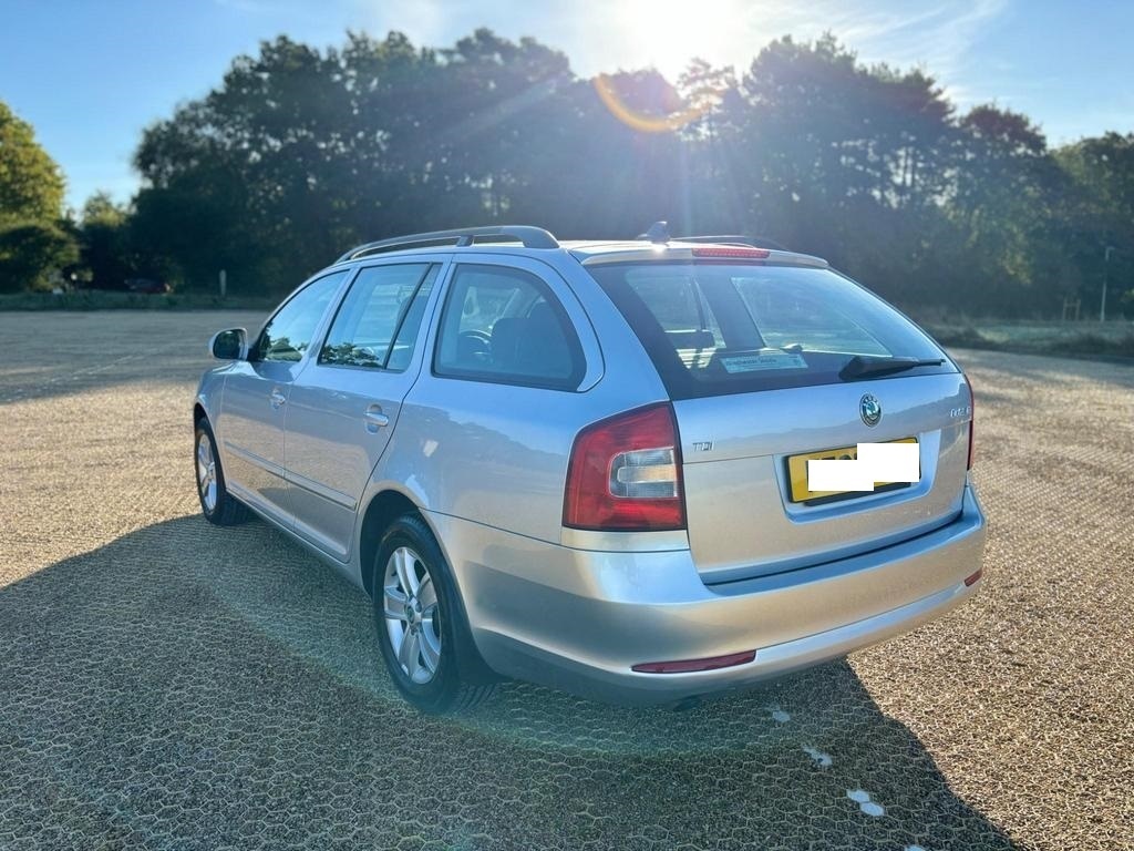 nahradne diely škoda octavia II facelift combi