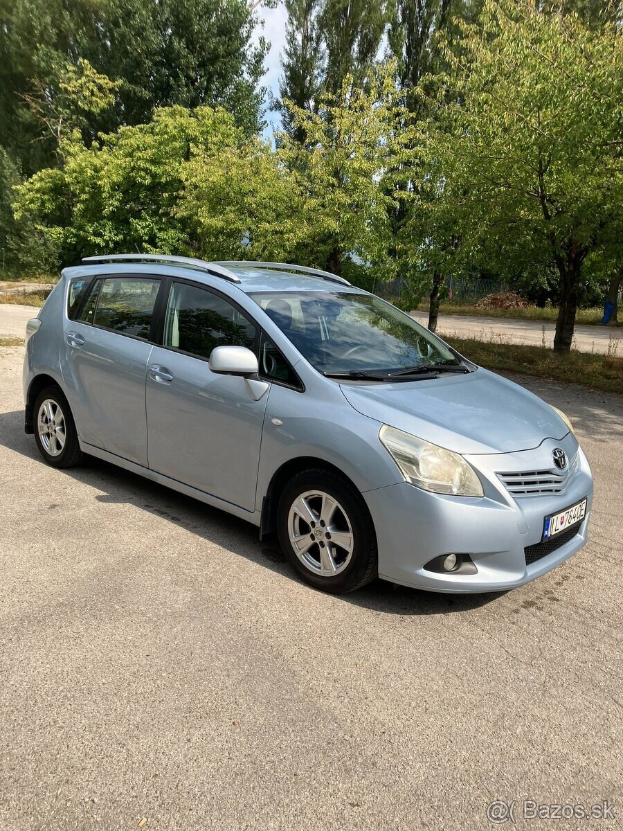 Predám Toyota Verso 2.0l