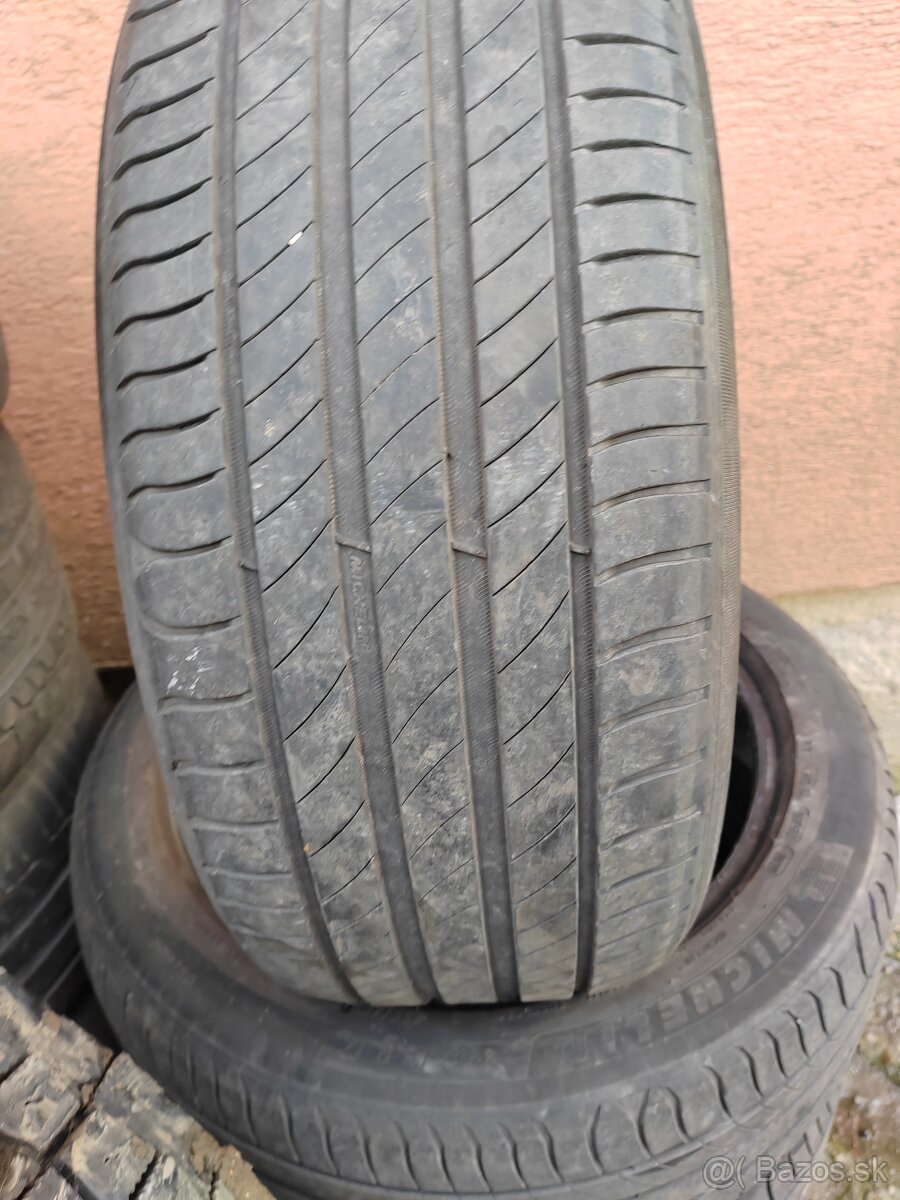 225/45 R17 Michelin Primacy 4