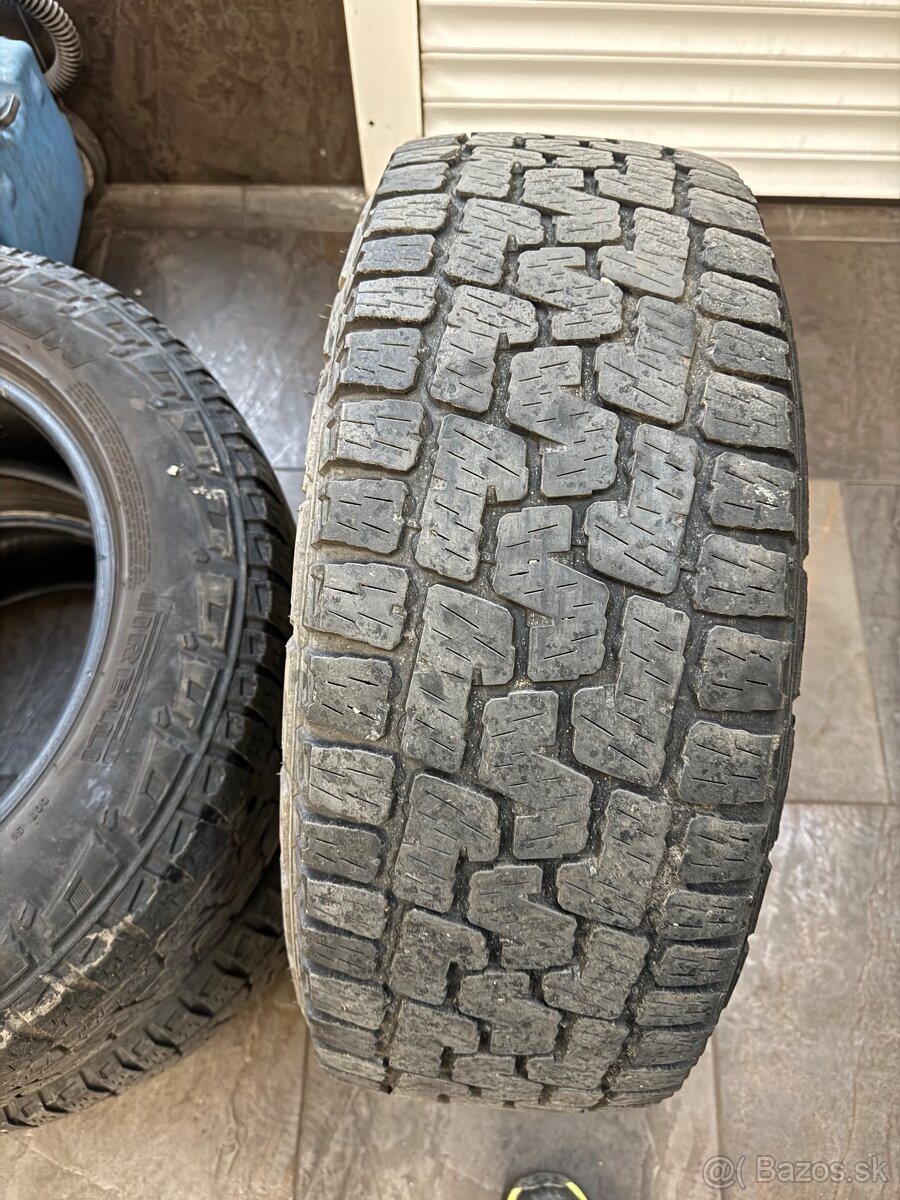 R18 255/60 pirelli scorpion all terain