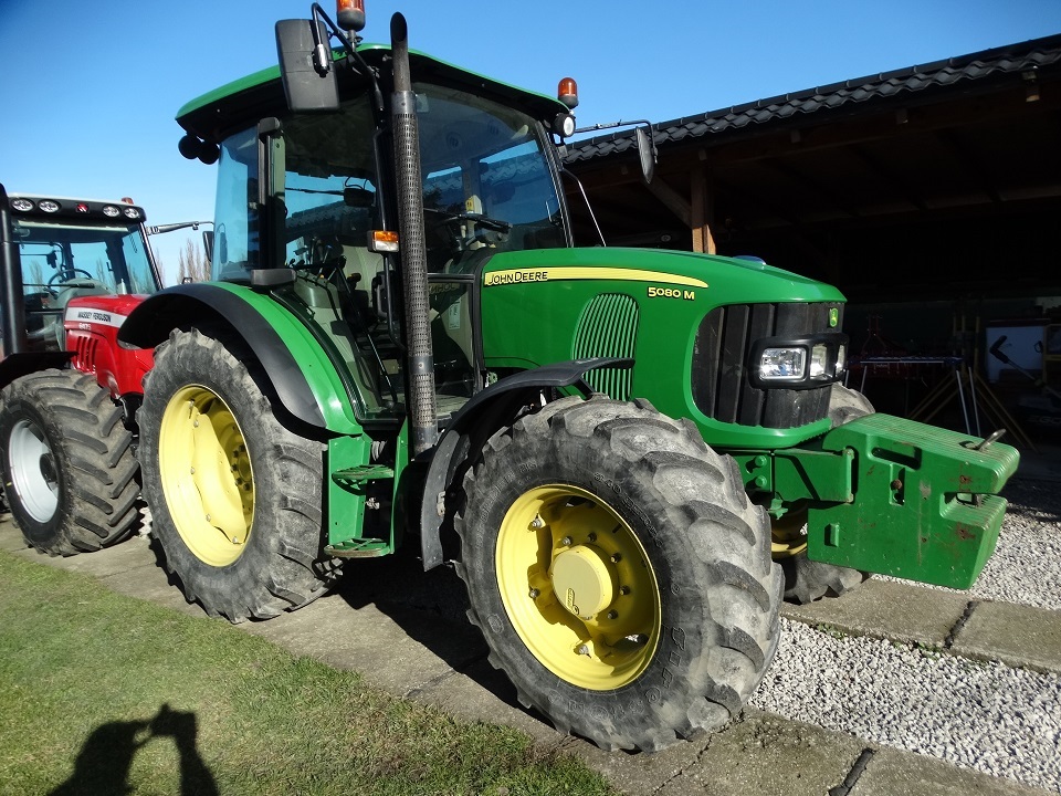 John Deere 5080M