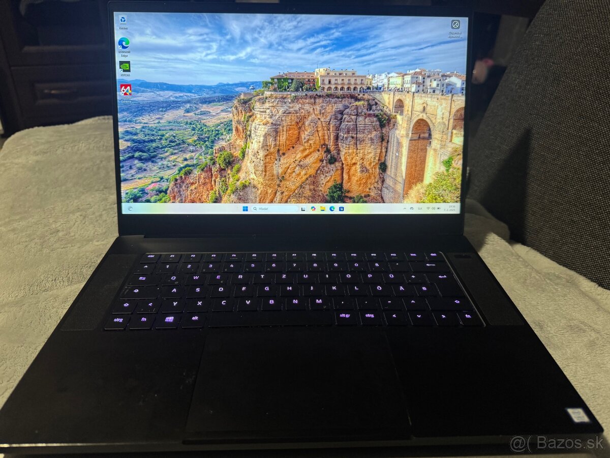 Herny Razer Blade 15 Rtx 2080 i7