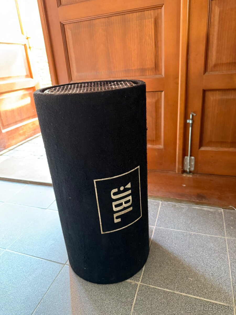 JBL 1000wat subwoofer