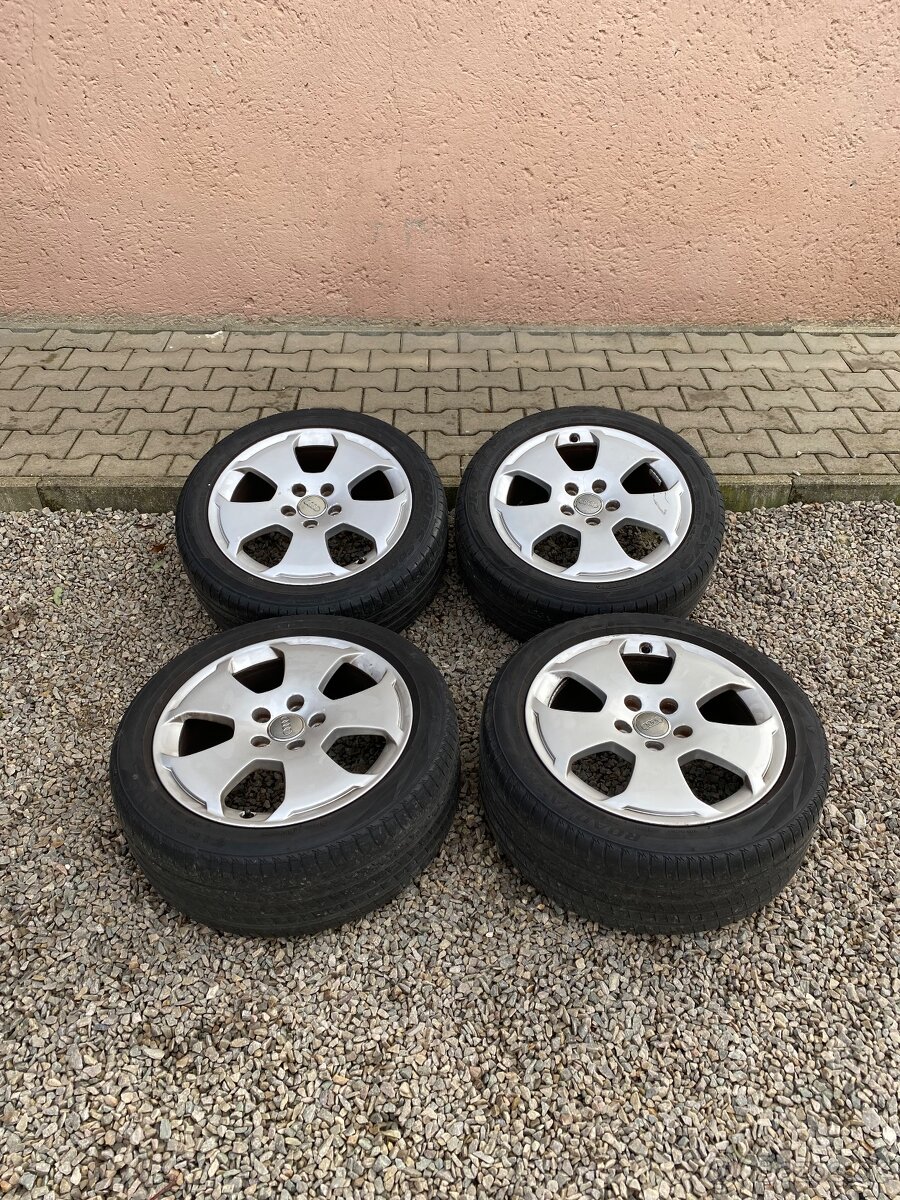 Audi r17 disky 5x112 235/45