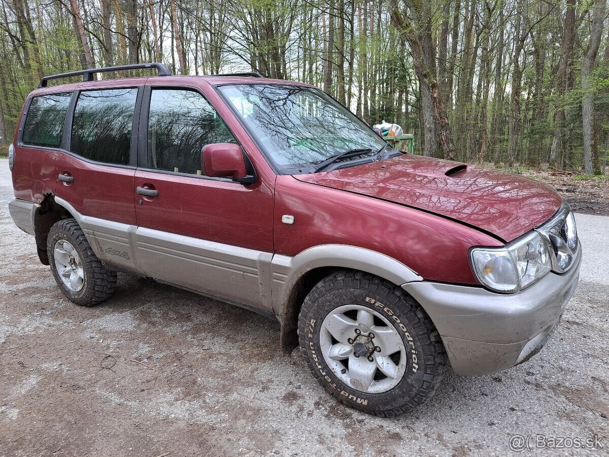 Rozpredam nissan terrano