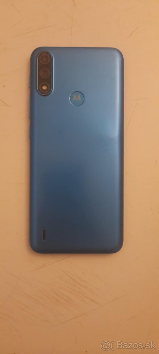 motorola E7