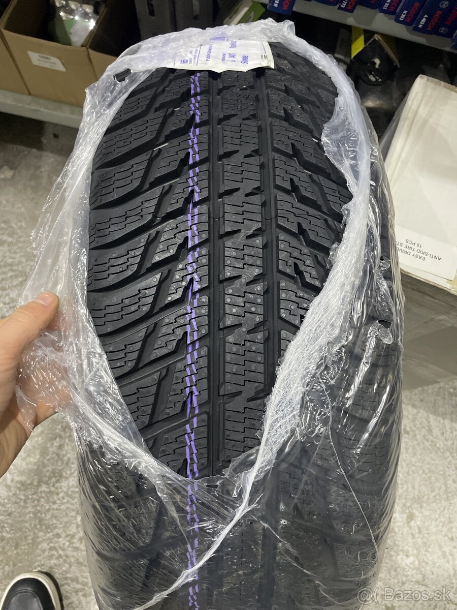 225/60 R17 nokian  WR SUV 3 103H