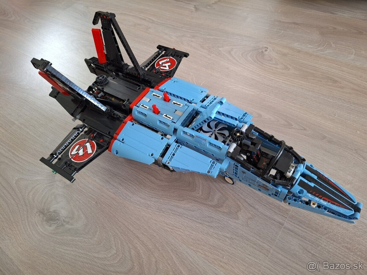 Lego Technics 42066 lietadlo / stíhačka