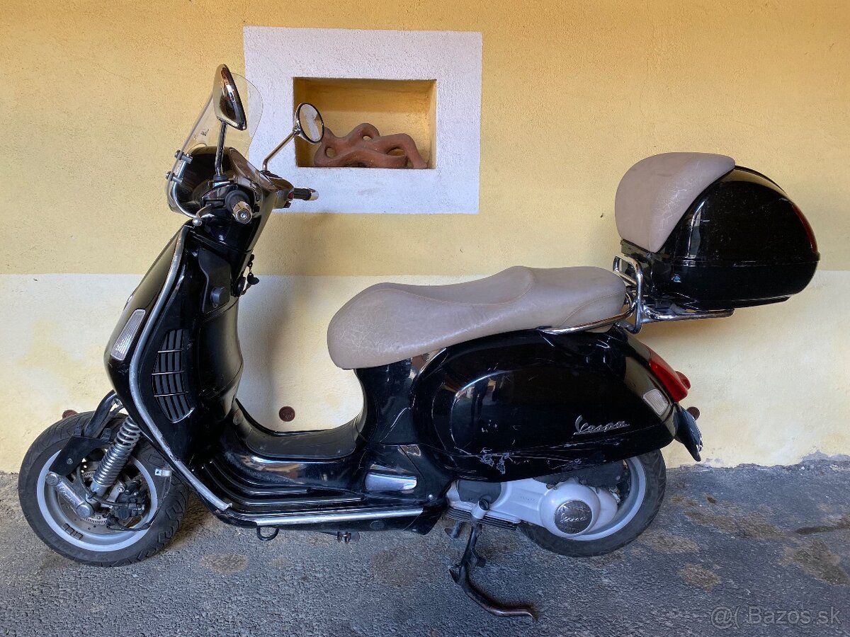 Piaggio Vespa GTS 250 I.E.