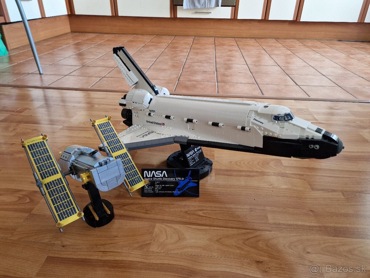 Lego NASA Raketoplán Discovery + Hubblov teleskop