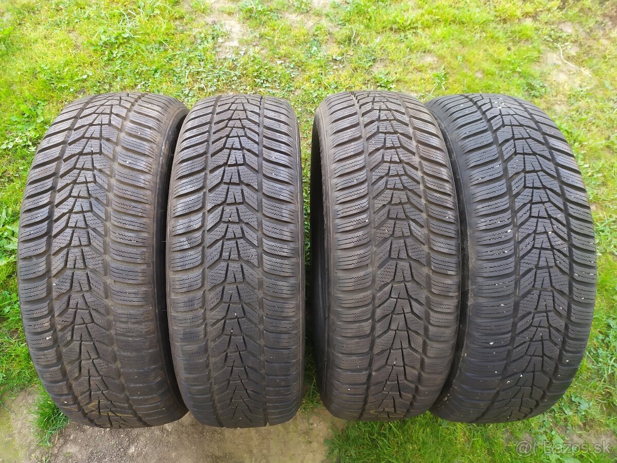 Zimné gumy 215/60 R17 Hankook 4kusy -