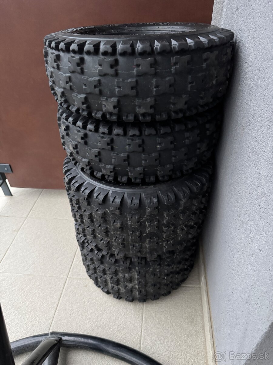 Terenne gumy na stvorkolku 19x6-10 DURO A 18x10-9 MAXXIS