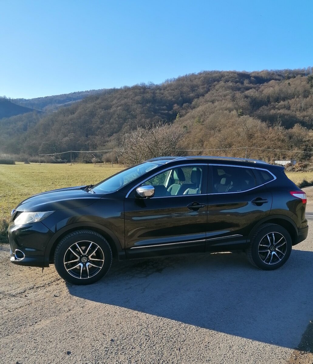 NISSAN QASHQAI TEKNA 4x4