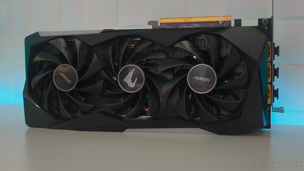 NVIDIA RTX 3070 8G Aorus Master LCD displej