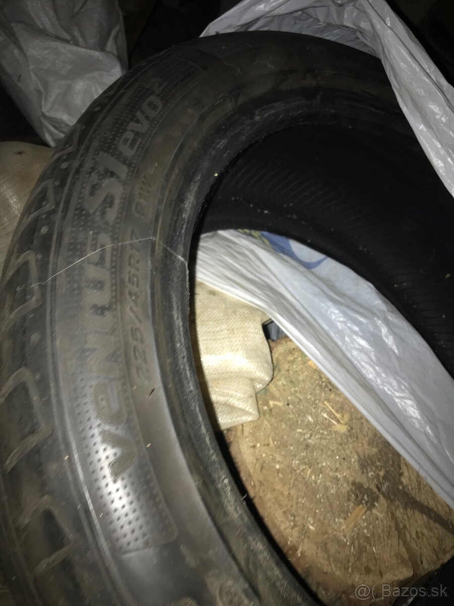 225/45 r17