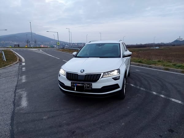 Škoda Karoq Limited TSI DSG kamera canton led