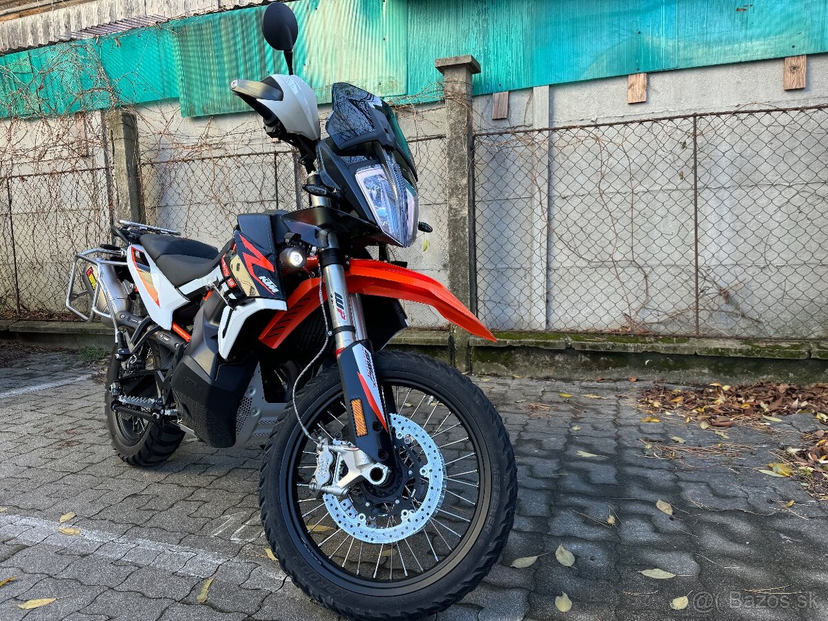 Predám KTM Adventure 890R