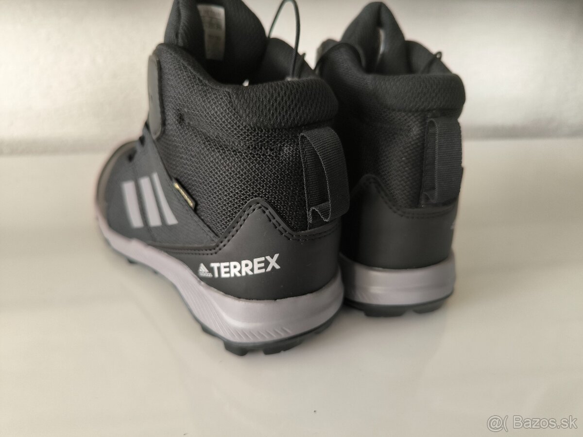 ADIDAS TERREX MID GTX  PC:75EUR  Deti Tenisky Turistika