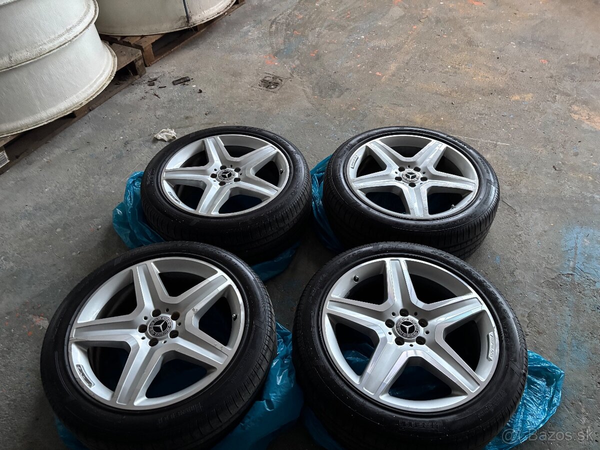 Mercedes ml gl amg R20 original pireli letne 265/45r20