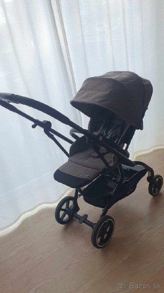 Cybex Eezy S+2 twist