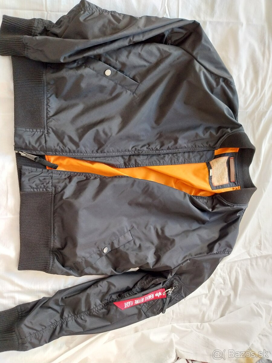 predám čiernu bundu bomber Alpha Industries