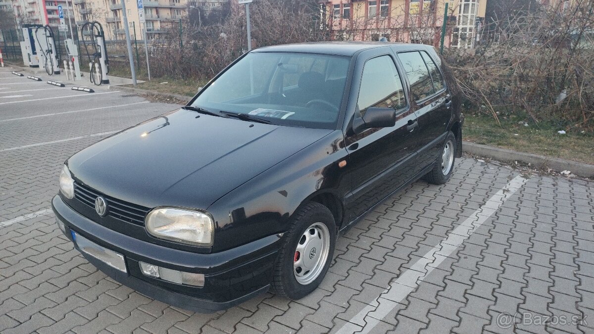 Volkswagen Golf 3 , 1.6 benzín