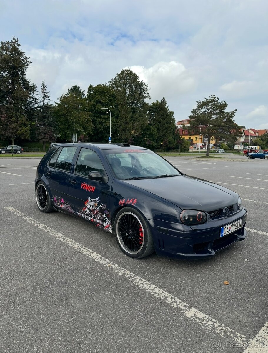 VW Golf 4