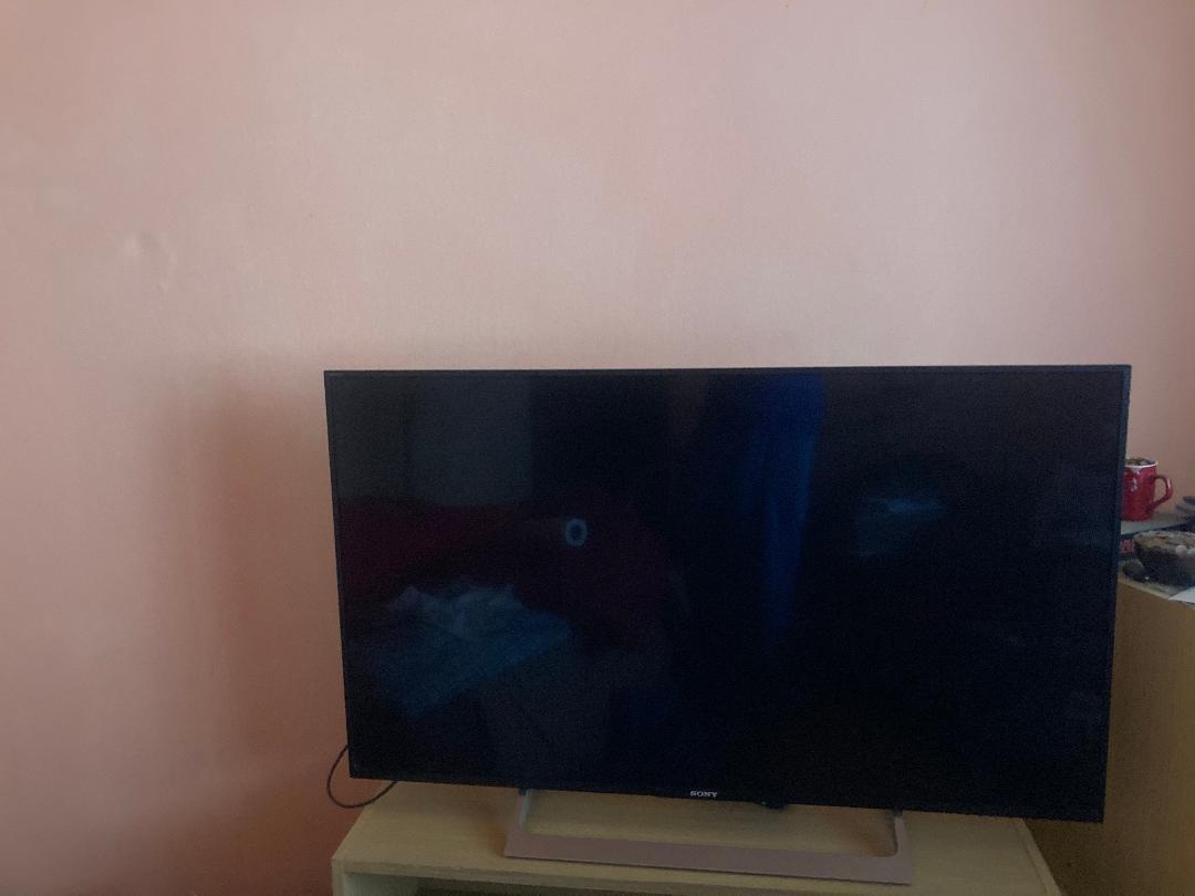 Predám Sony Bravia KD49XF80xx