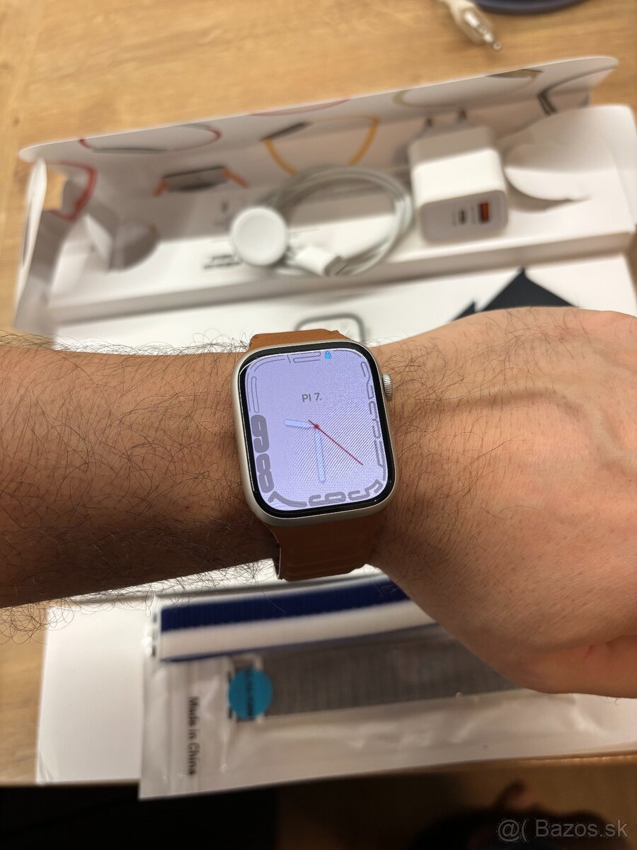 Predám Apple Watch 7 45mm Starlight