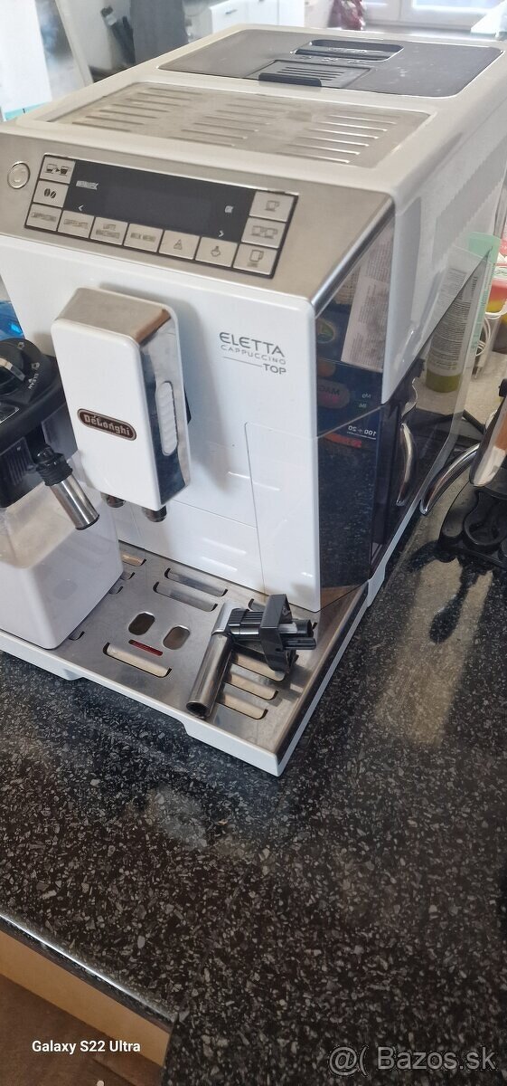 Delonghi kavovar