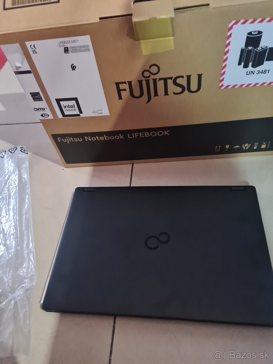 Notebook Fujitsu Lifebook E4511