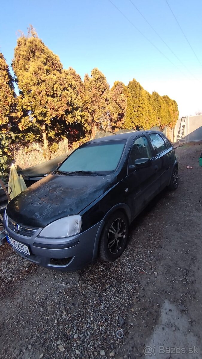 Predám Opel Corsa C 1.2 16V rv 2000 automat esetronic