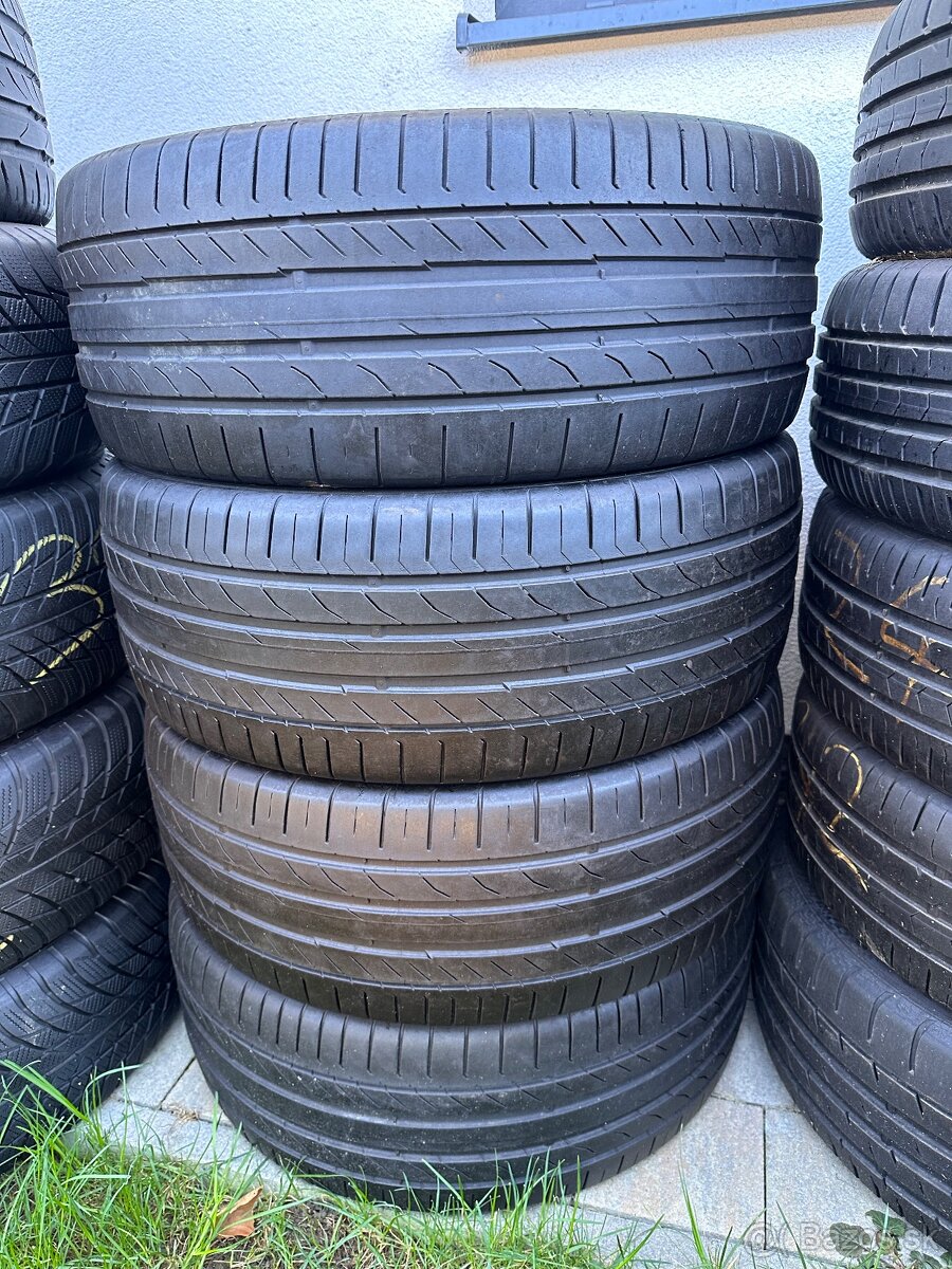 285/45 R21 Continental