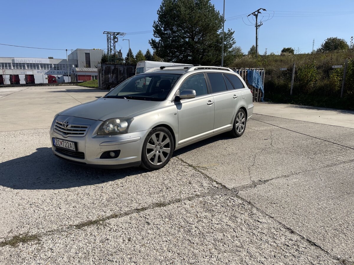 Predám Toyota Avensis 2.2 110kW