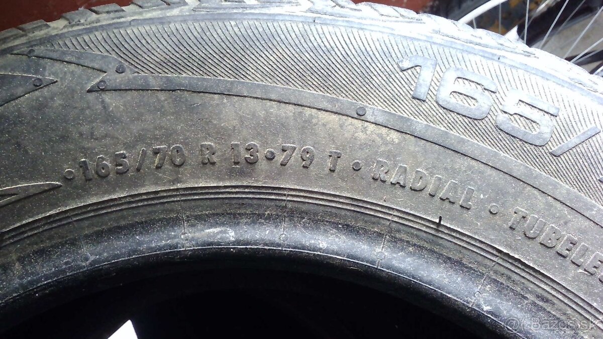 Pneu 165/70 R13