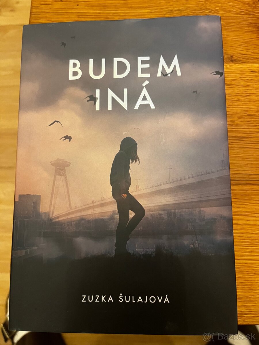 BUDEM InÁ  Zuzka Šlajová