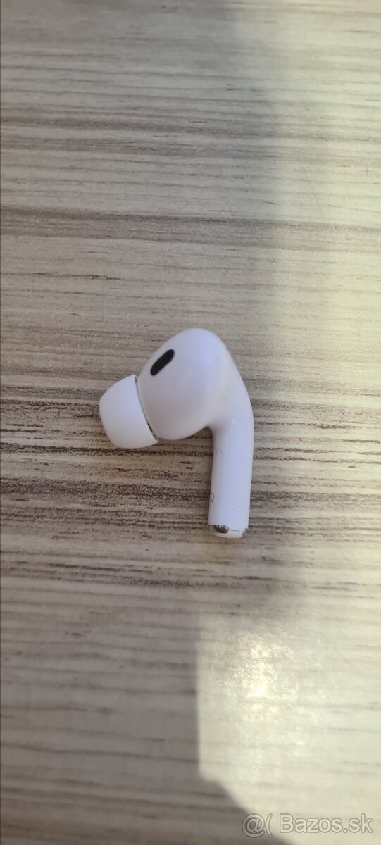 Apple Airpods Pro 2nd A3047 práve sluchadlo