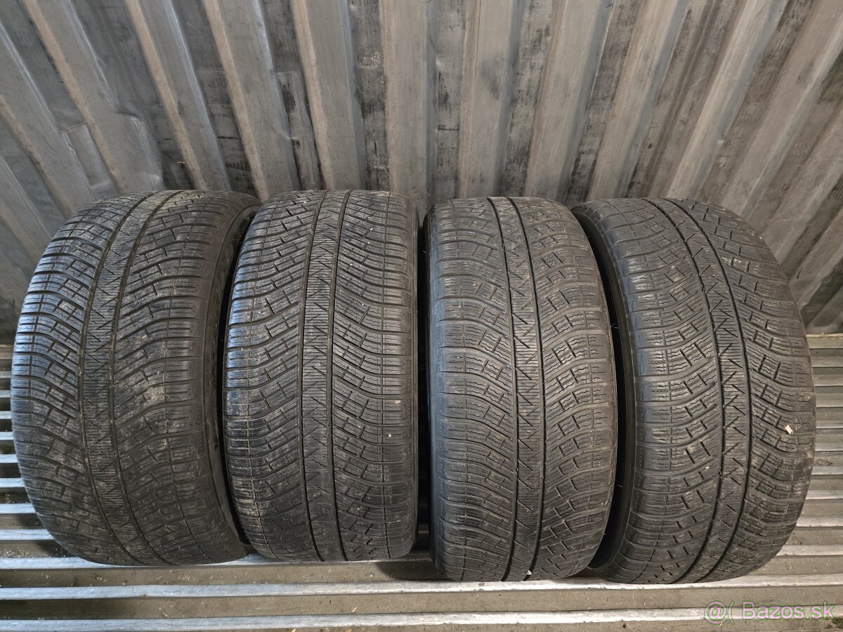 225/40 R18 Pirelli sottozero 3 AO1 Zimne