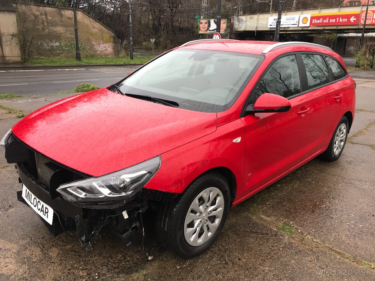 Hyundai i30 1.0 T-Gdi kombi r.v.2023 88 kW 60 000 km ČR DPH