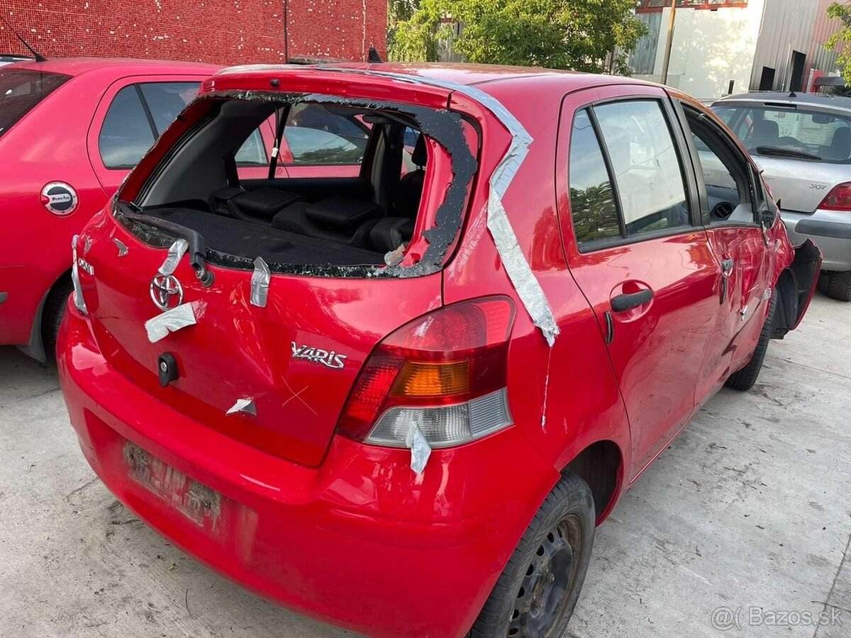 Rozpredám Toyota Yaris 2007-