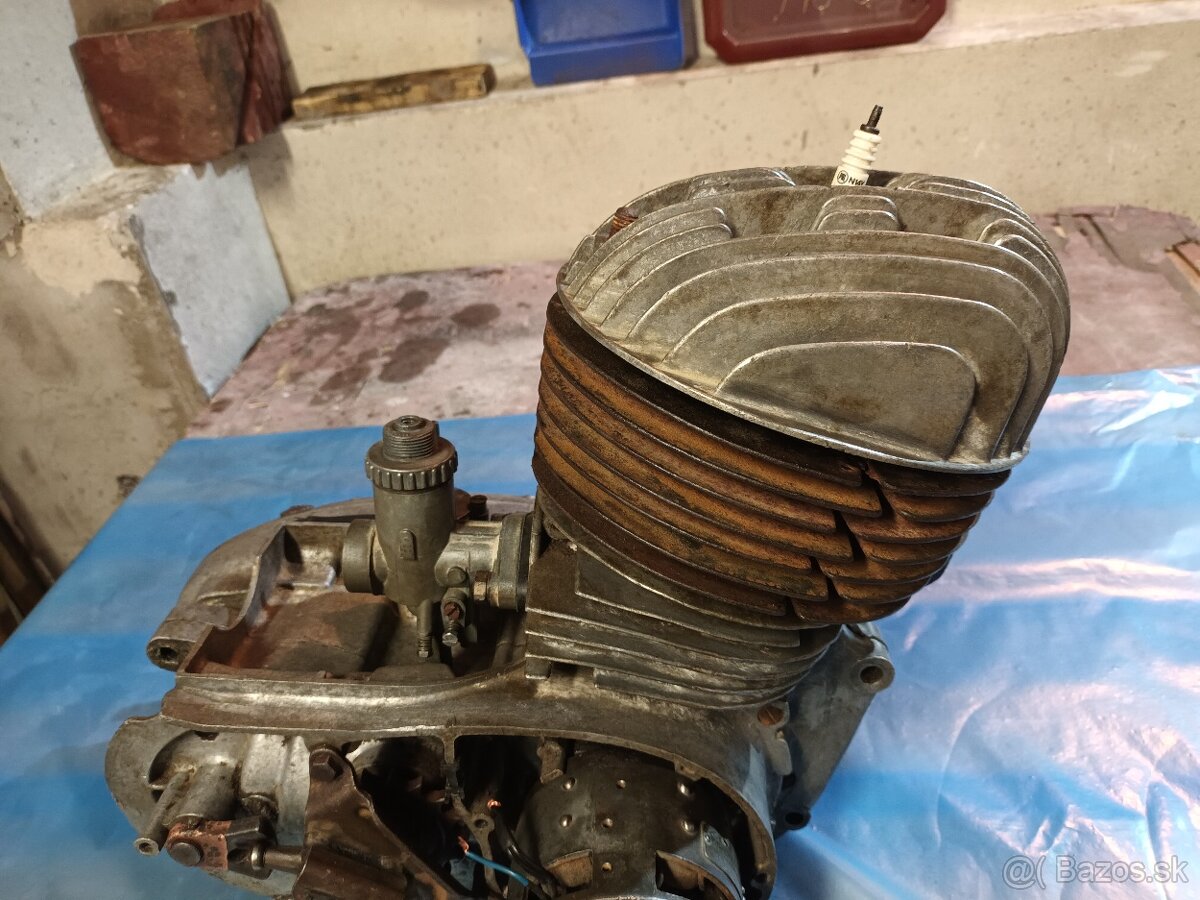 Motor 250 455