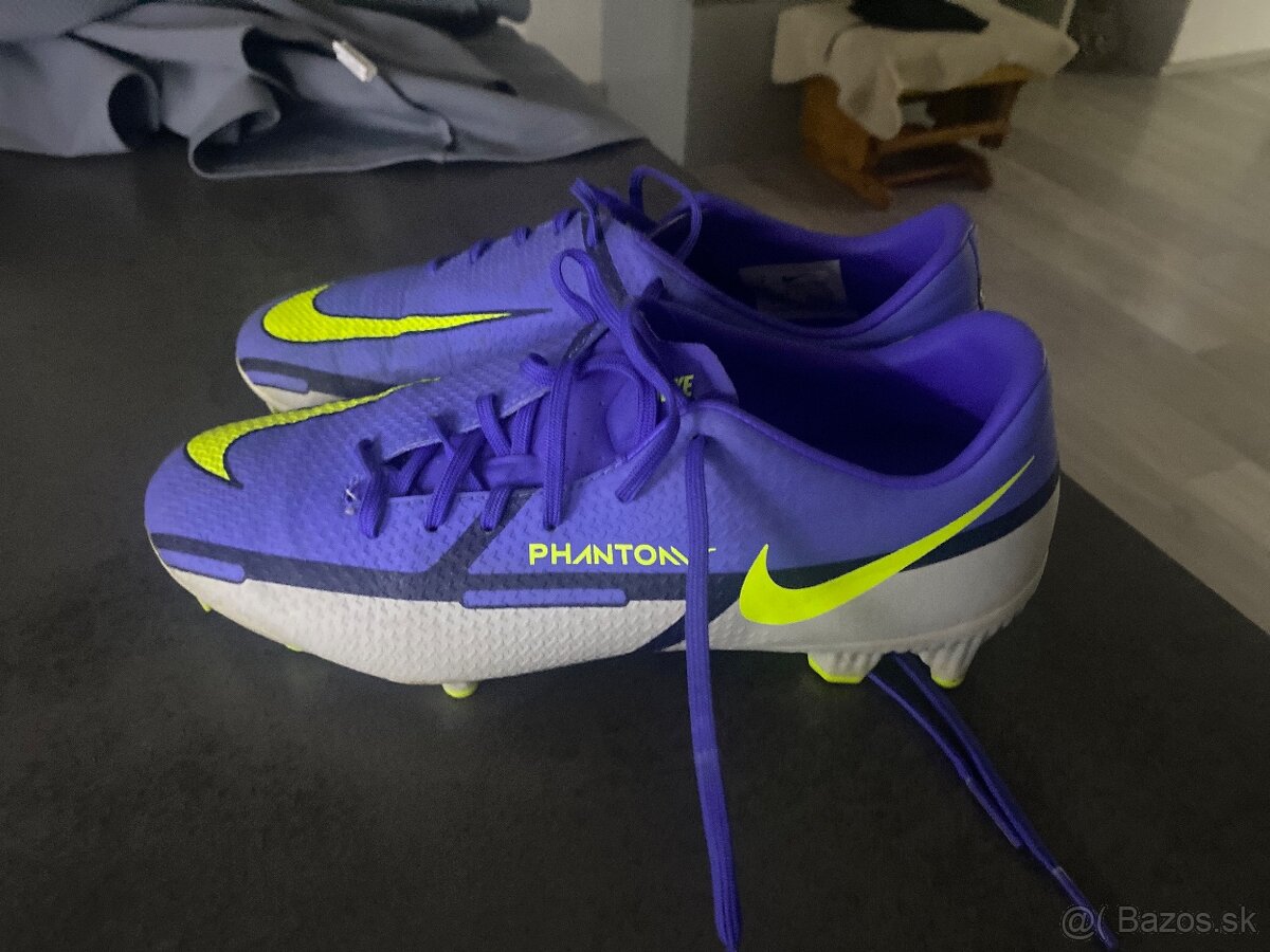 Predám kopačky nike phantom veľlosť 40