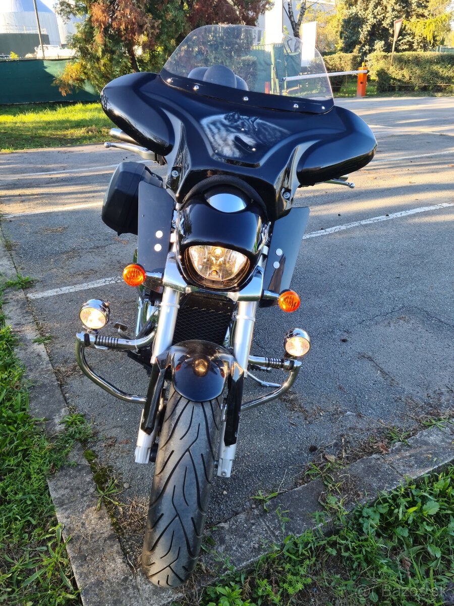 Predám suzuki800 intruder