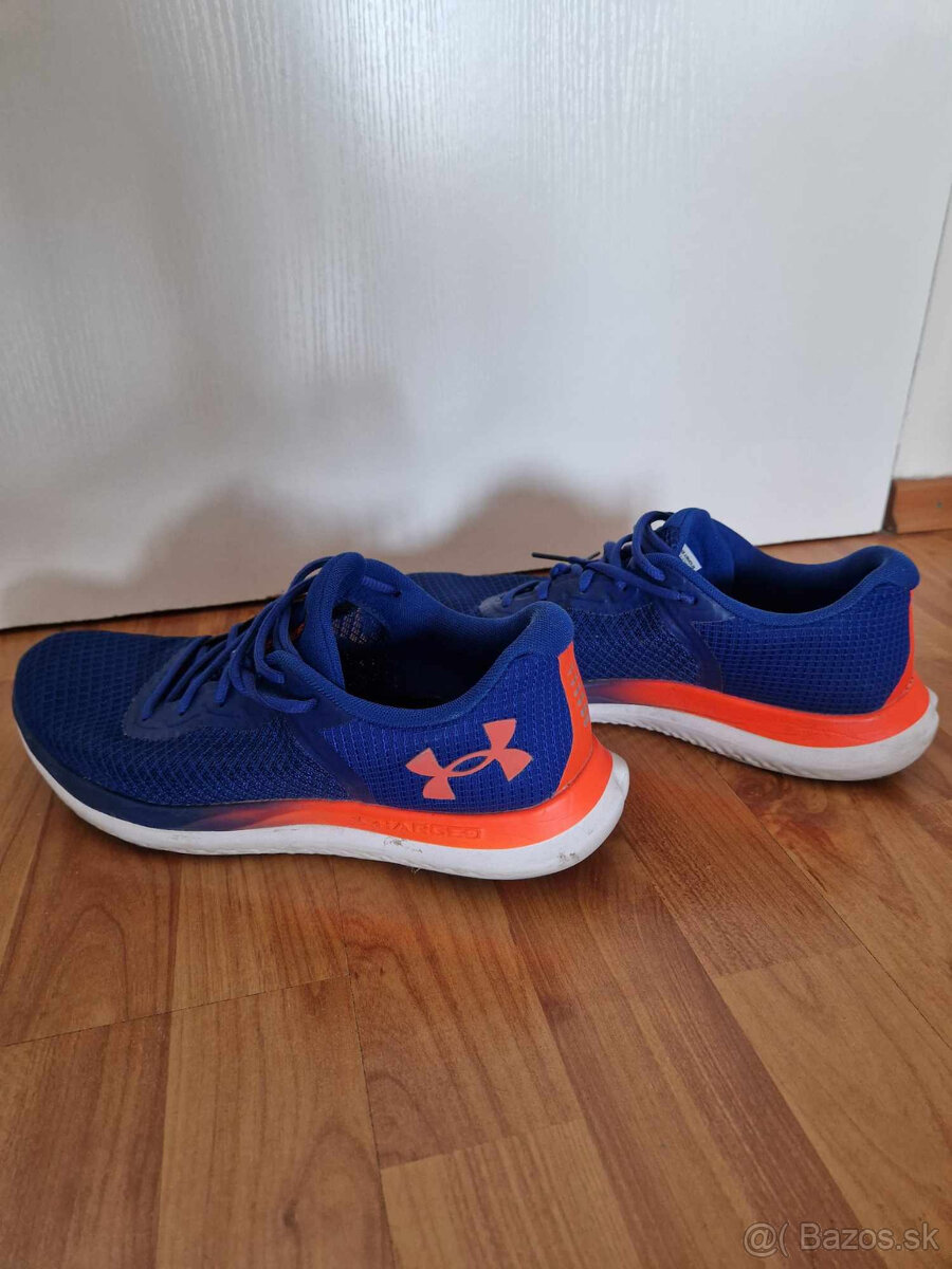 Under Armour Charged Breeze Pánske bežecké tenisky