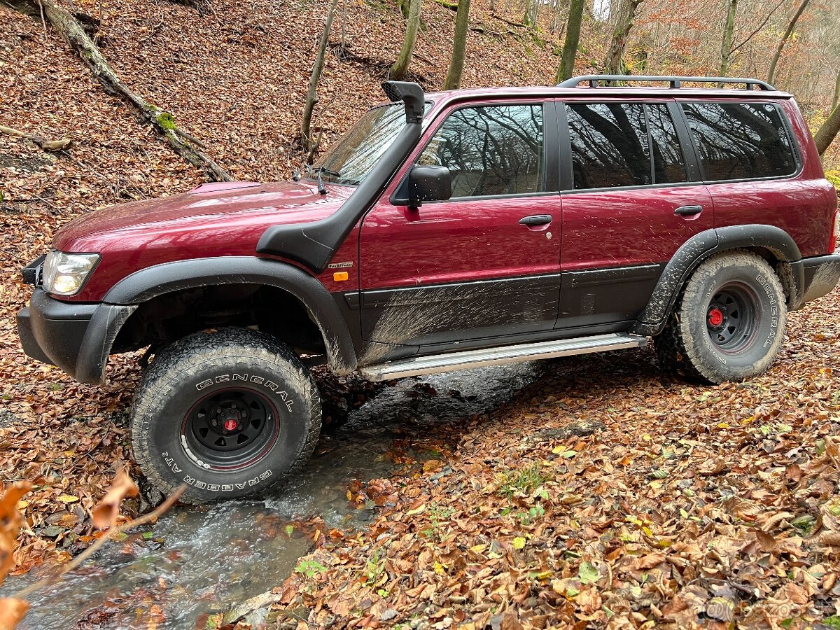 P: Nissan Patrol Y61